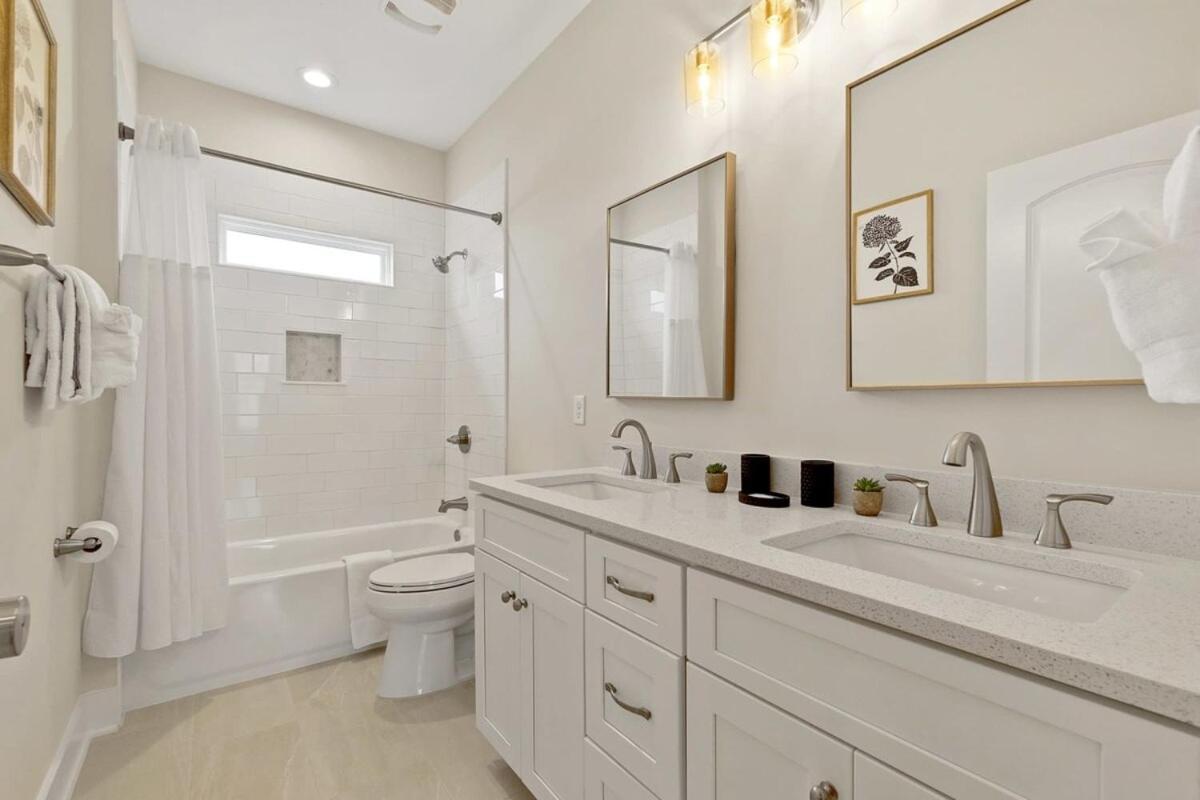 Ocean Breeze- Chic Steps To Family Friendly Holiday home *