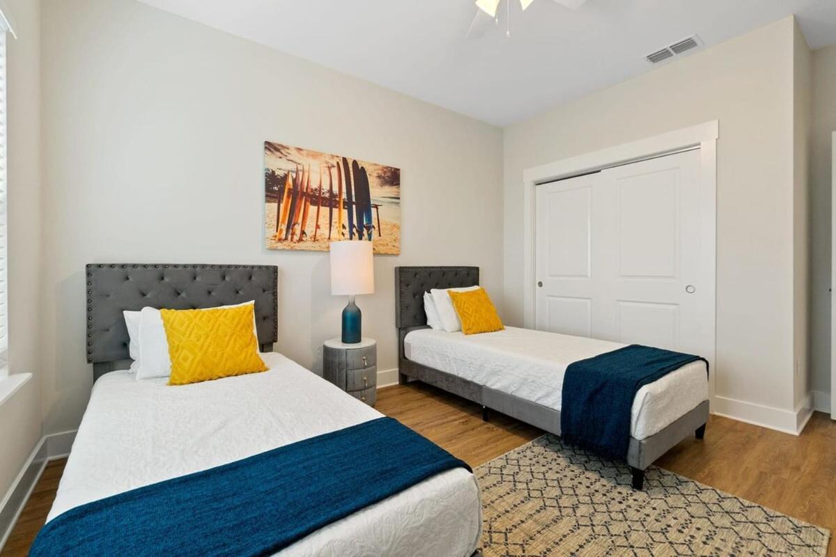 Ocean Breeze- Chic Steps To Family Friendly Holiday home *