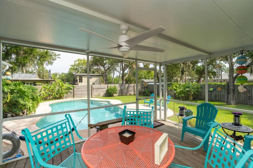 Holiday home Pool, Beach, Screened Patio- A Million Memories *