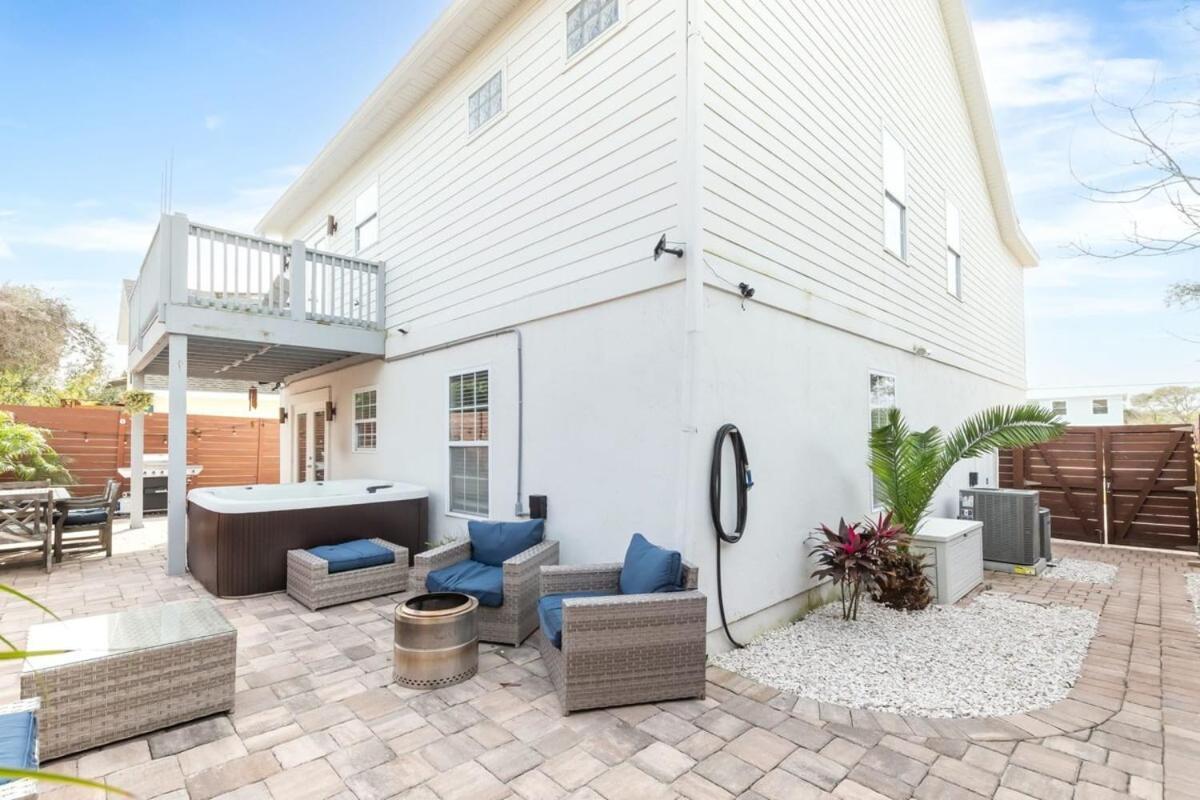4br House, 2 Blocks From The Holiday home