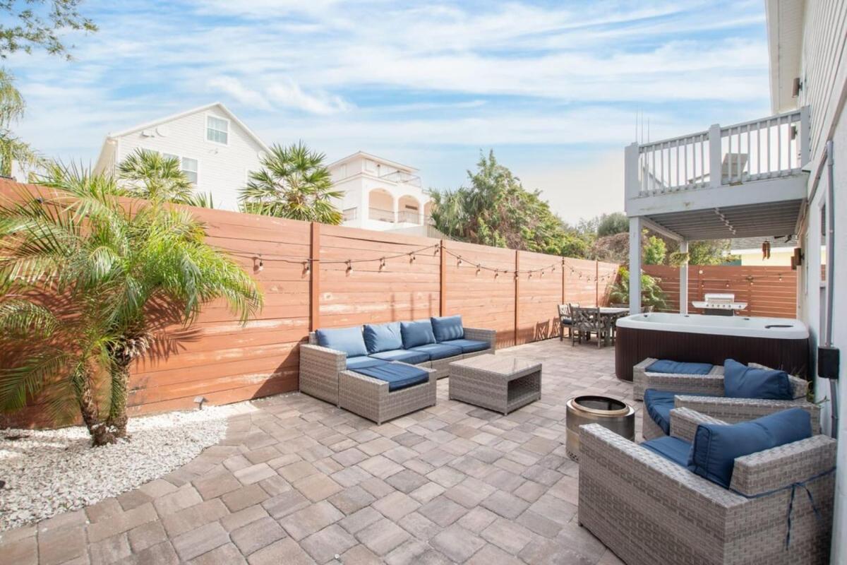 4br House, 2 Blocks From The