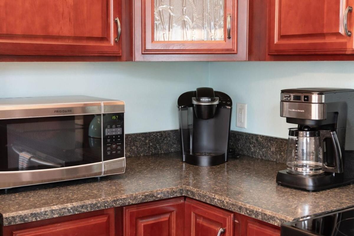 4br House, 2 Blocks From The