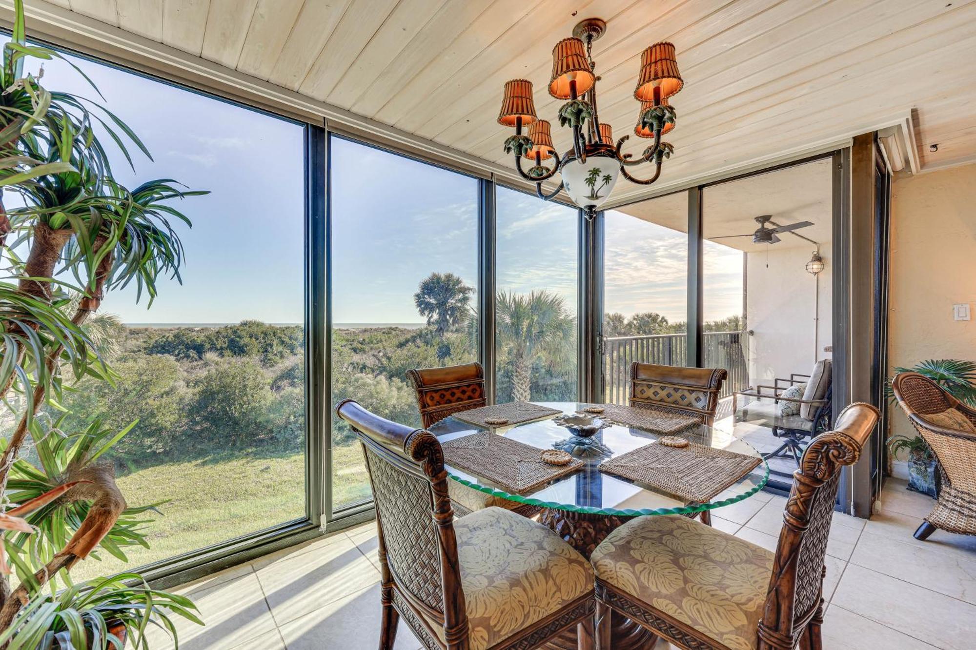 Beachfront St Augustine Condo, Stunning View St. Augustine