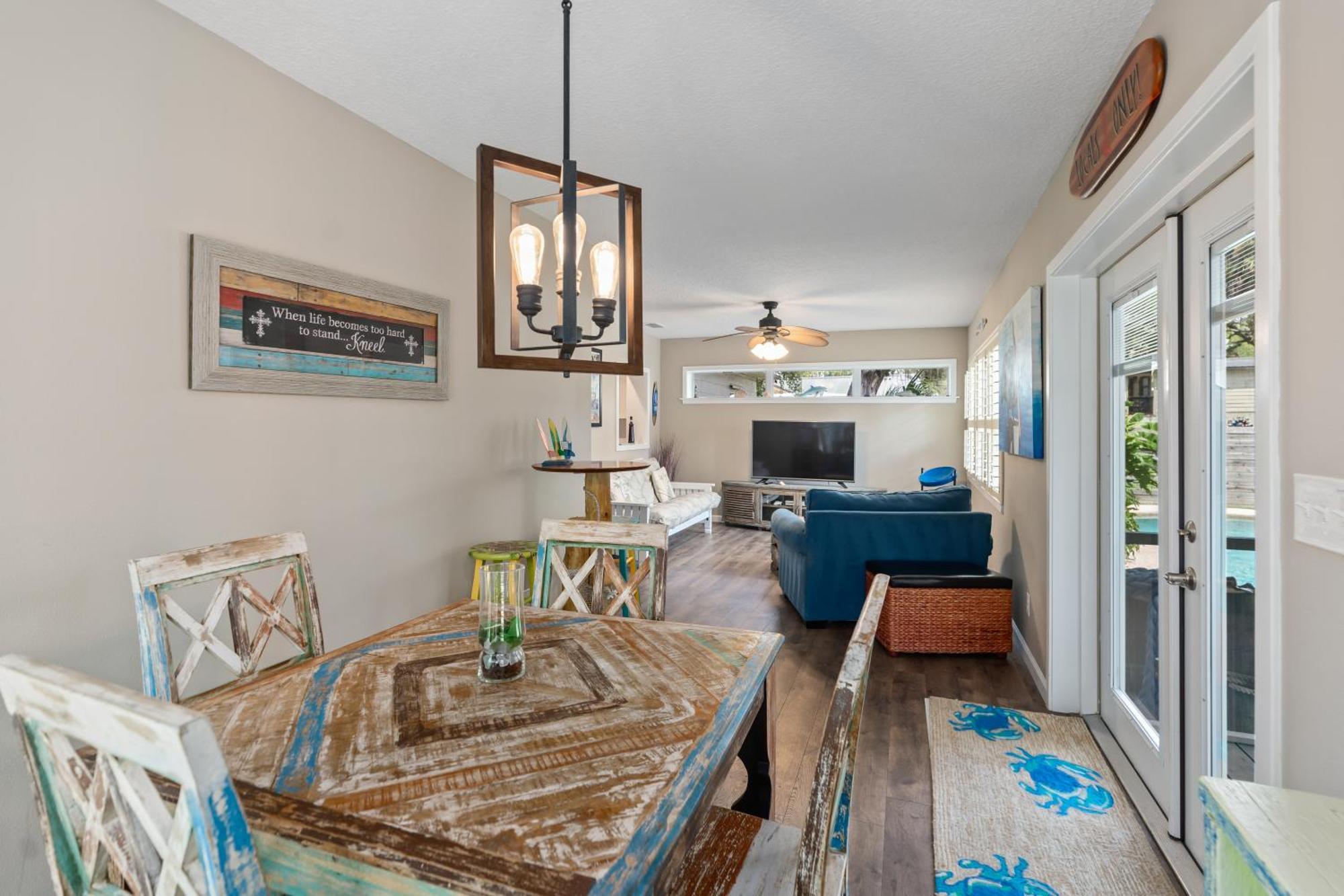 Pool, Beach, Screened Patio- A Million Memories Holiday home