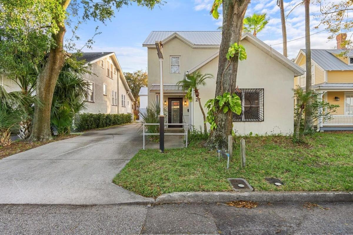 Uptown Loft - Bright - Modern - Walkable Apartment St. Augustine