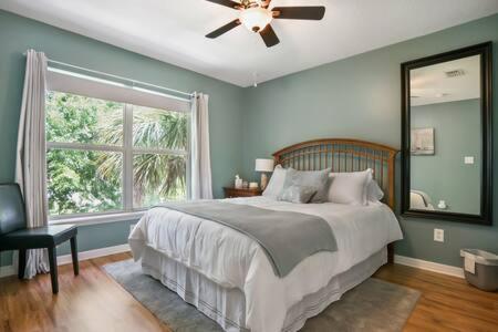Casa Comares, Overlooks Lighthouse, Near Dt + Bch! Holiday home St. Augustine