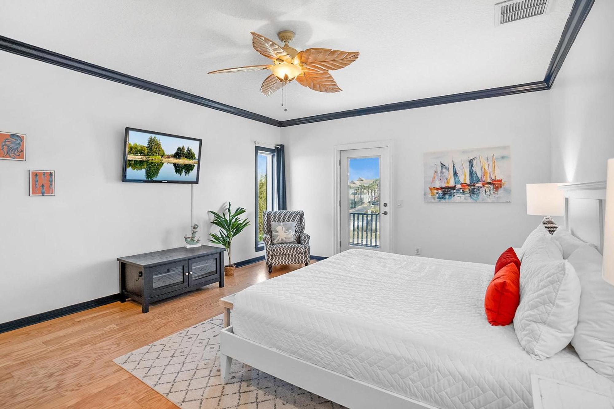 Waterfront Vacation With Heated Pool Dock And Nearby St. Augustine