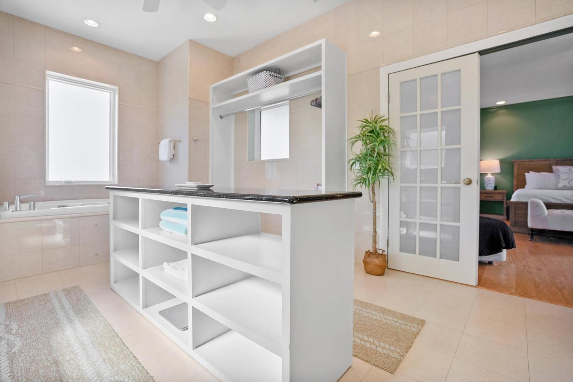 Waterfront Vacation With Heated Pool Dock And Nearby Holiday home St. Augustine