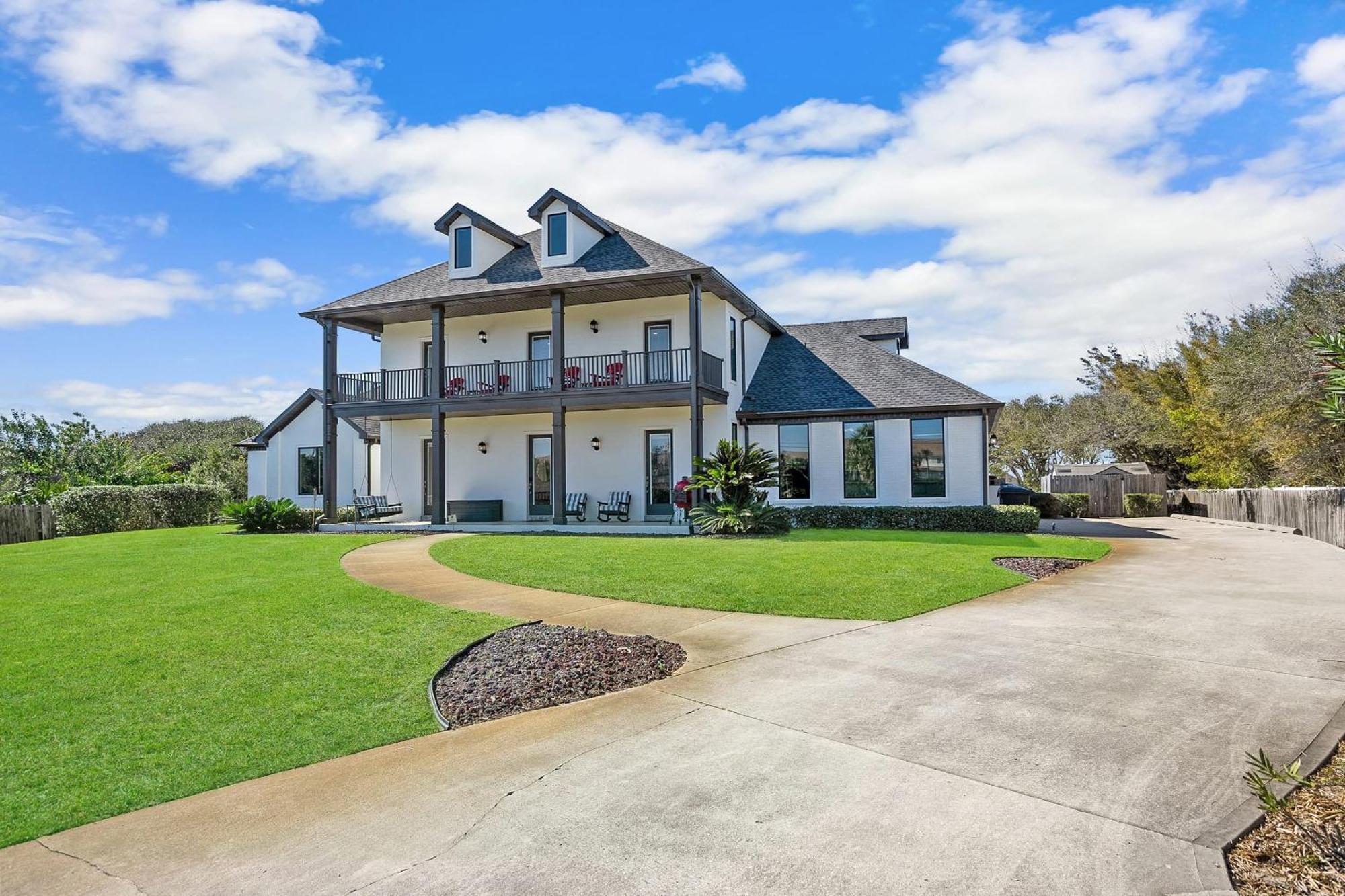 Waterfront Vacation With Heated Pool Dock And Nearby *