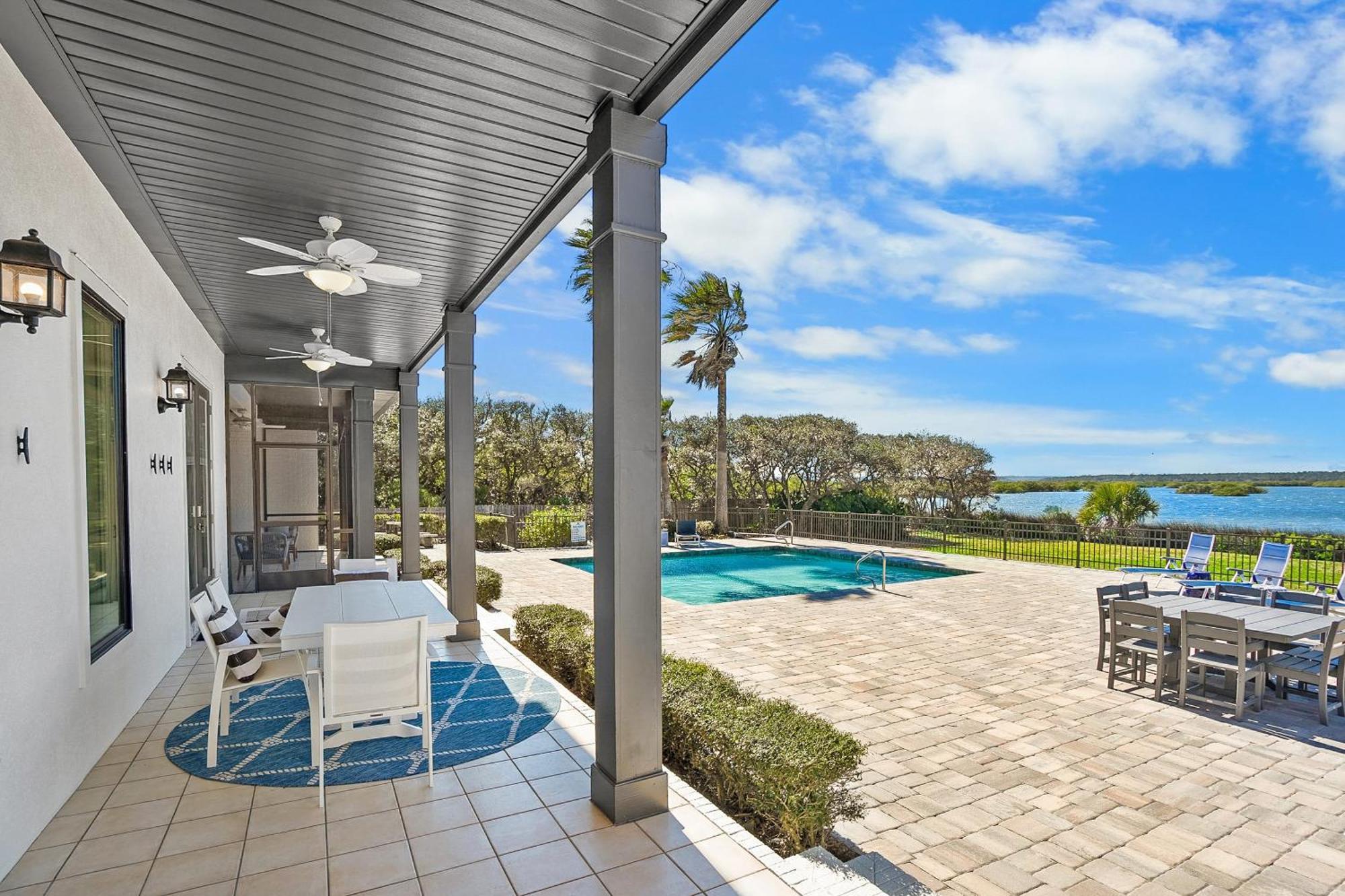 Holiday home Waterfront Vacation With Heated Pool Dock And Nearby *
