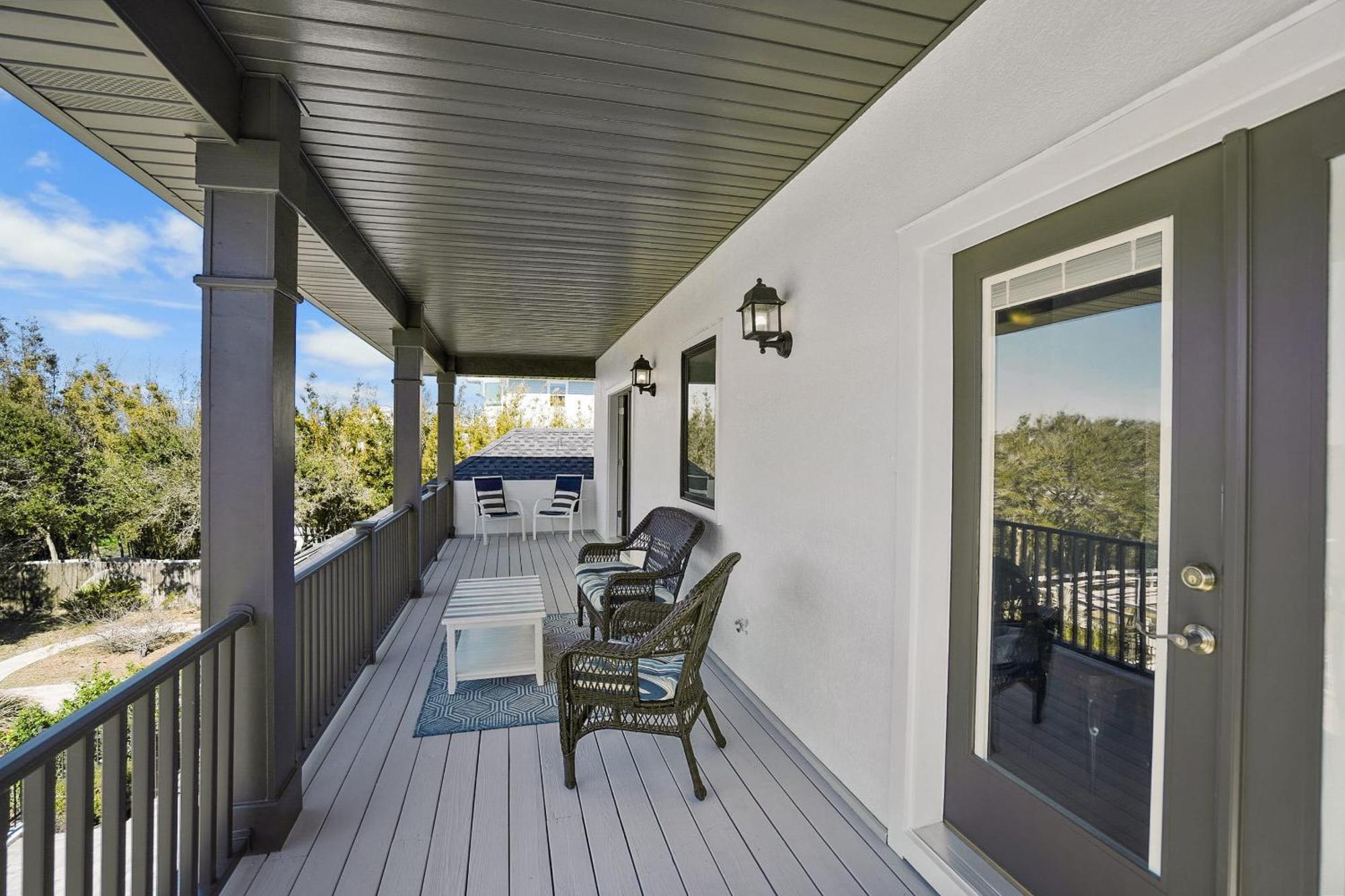 Waterfront Vacation With Heated Pool Dock And Nearby Holiday home