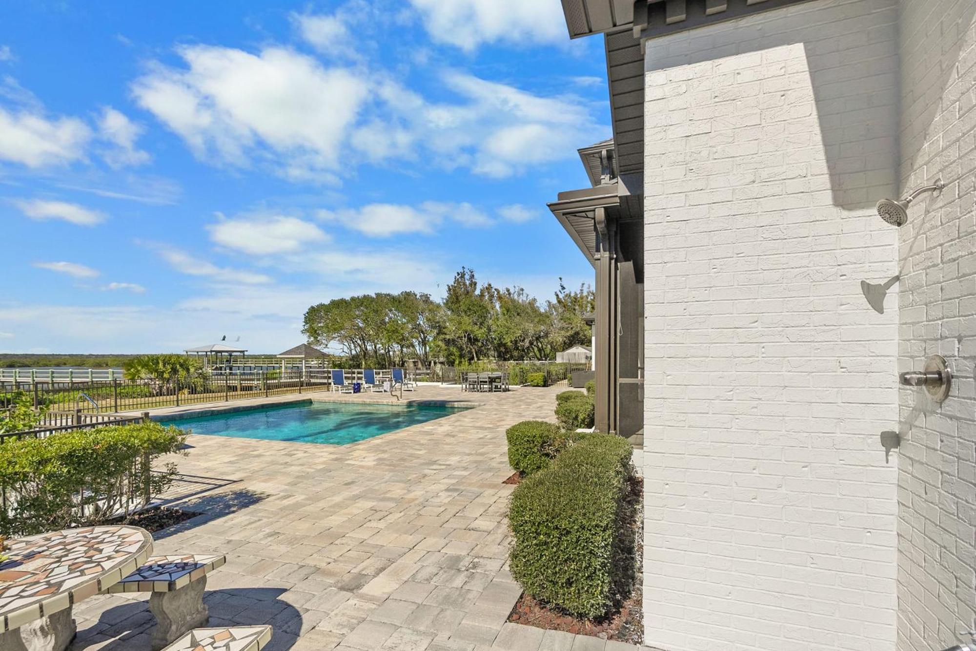 Waterfront Vacation With Heated Pool Dock And Nearby Holiday home St. Augustine