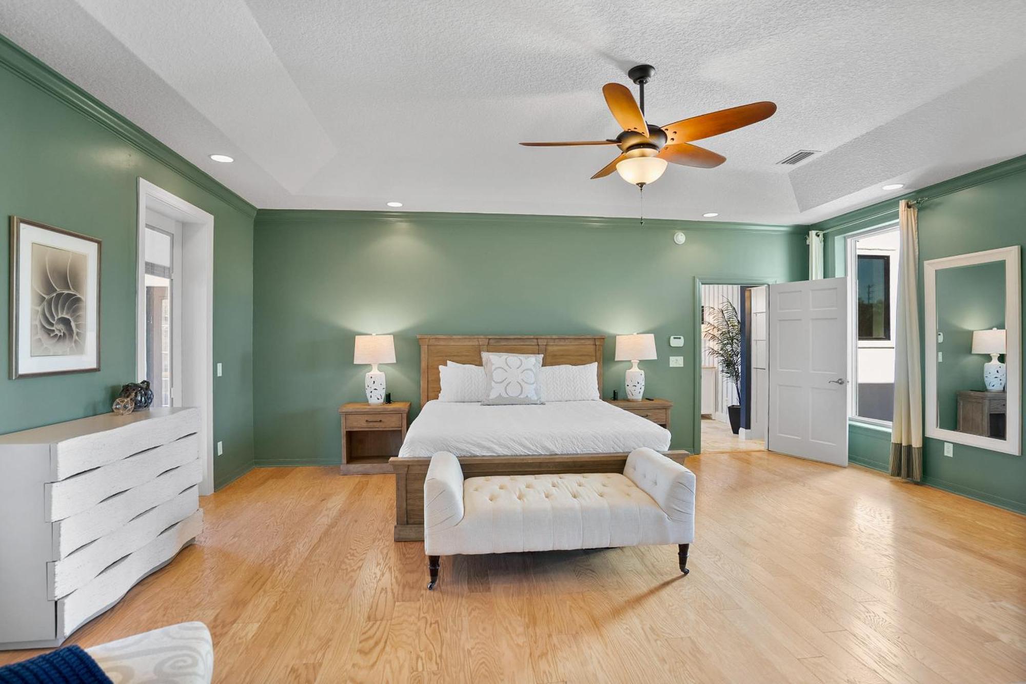 Holiday home Waterfront Vacation With Heated Pool Dock And Nearby *