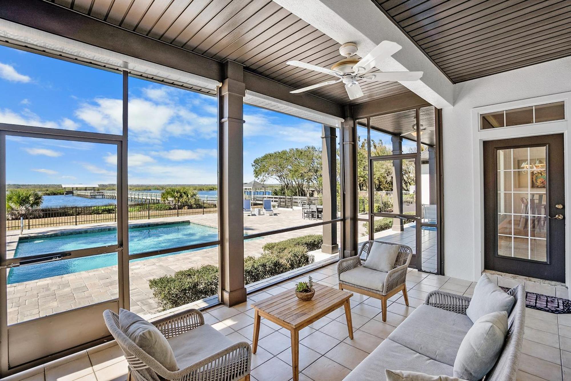 Waterfront Vacation With Heated Pool Dock And Nearby * St. Augustine
