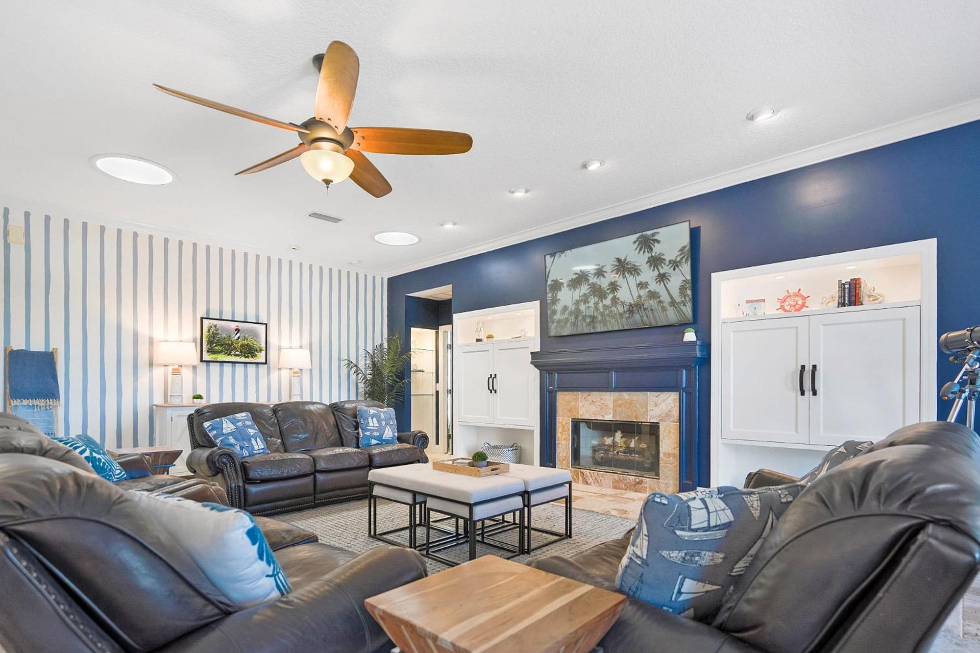Waterfront Vacation With Heated Pool Dock And Nearby *