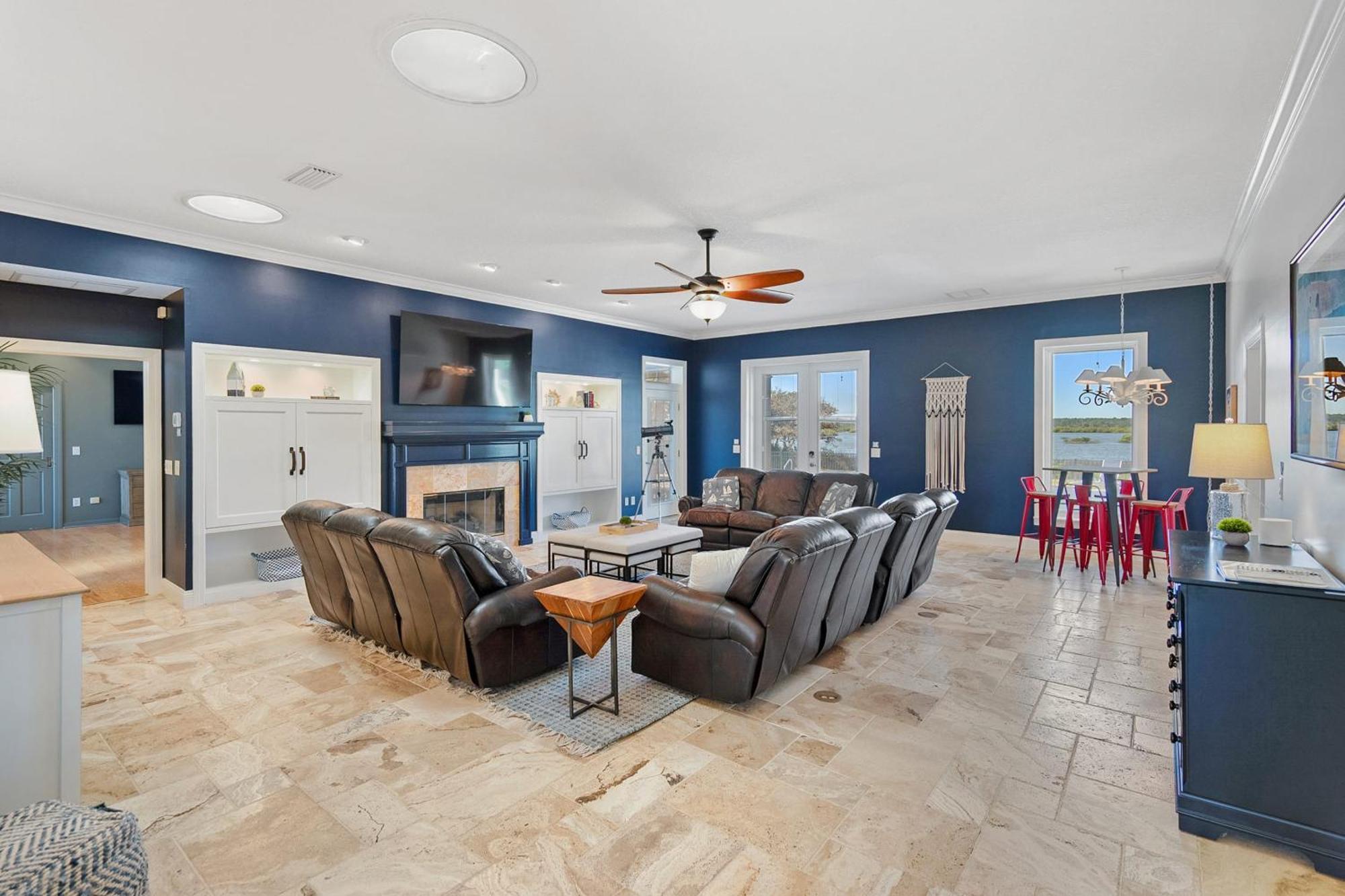 Holiday home Waterfront Vacation With Heated Pool Dock And Nearby