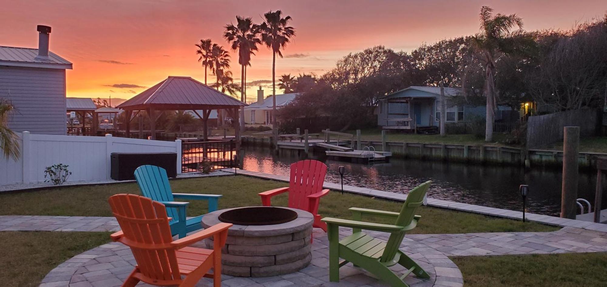 Waterfront With Private Dock, Walk To Casa de férias Saint Augustine