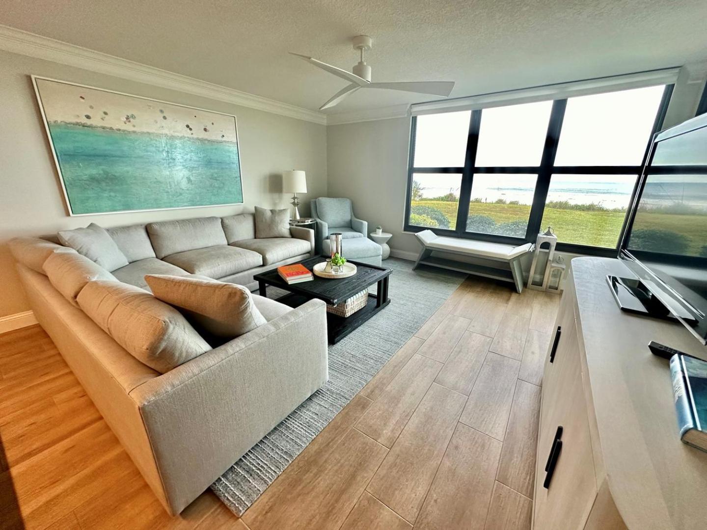 Dollar 2-102 Holiday home