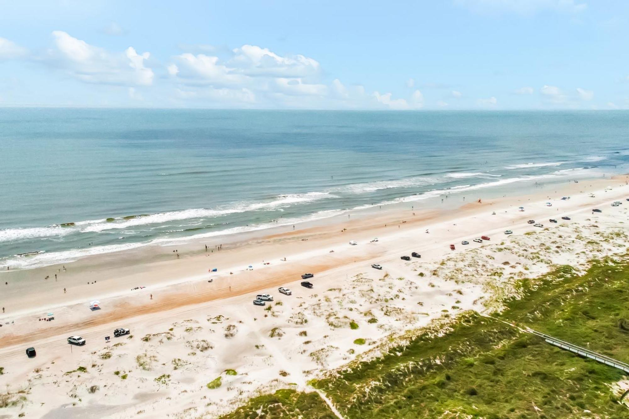 Apartment Seawinds Oceanfront