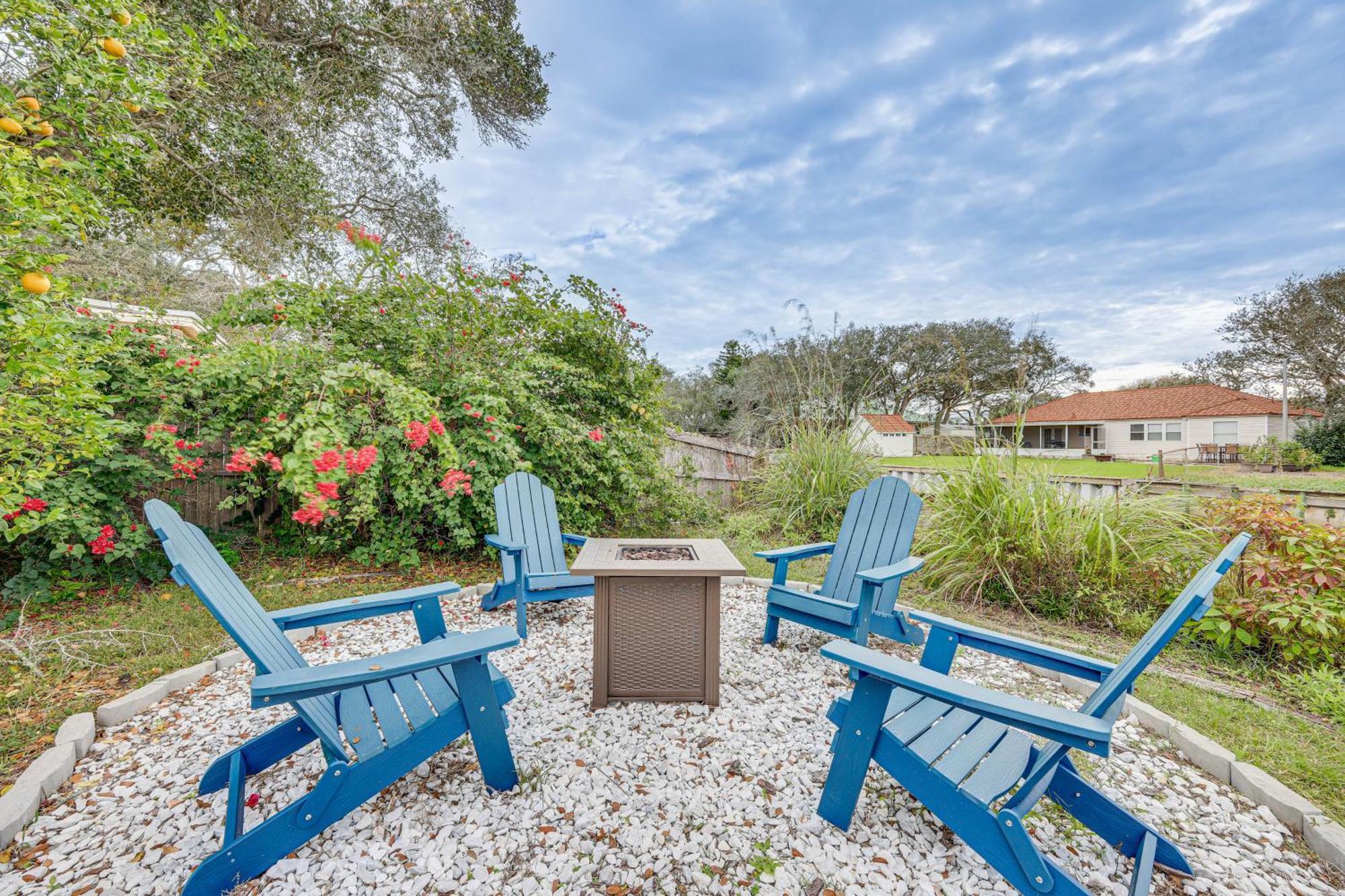 Holiday home Canal-front St Augustine With Dock And Pool!