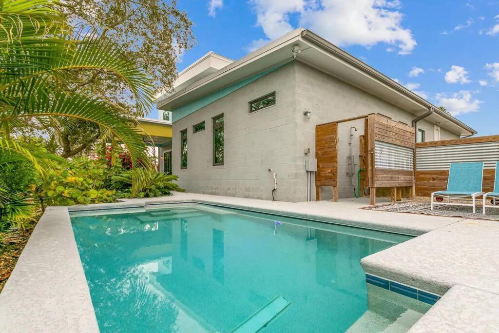 Swim & Dock In Style: Art Deco Escape *