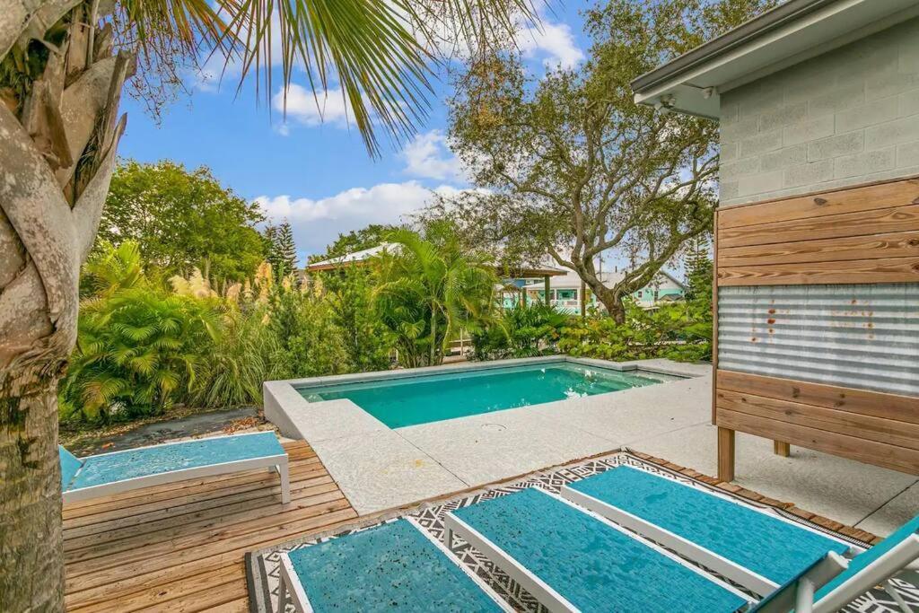 Swim & Dock In Style: Art Deco Escape Holiday home St. Augustine