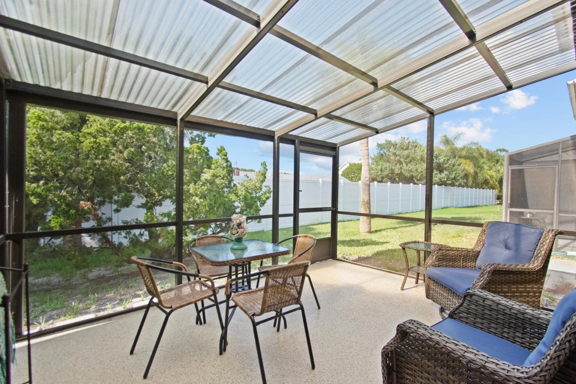 Apartment 2 Bed/2 Bath