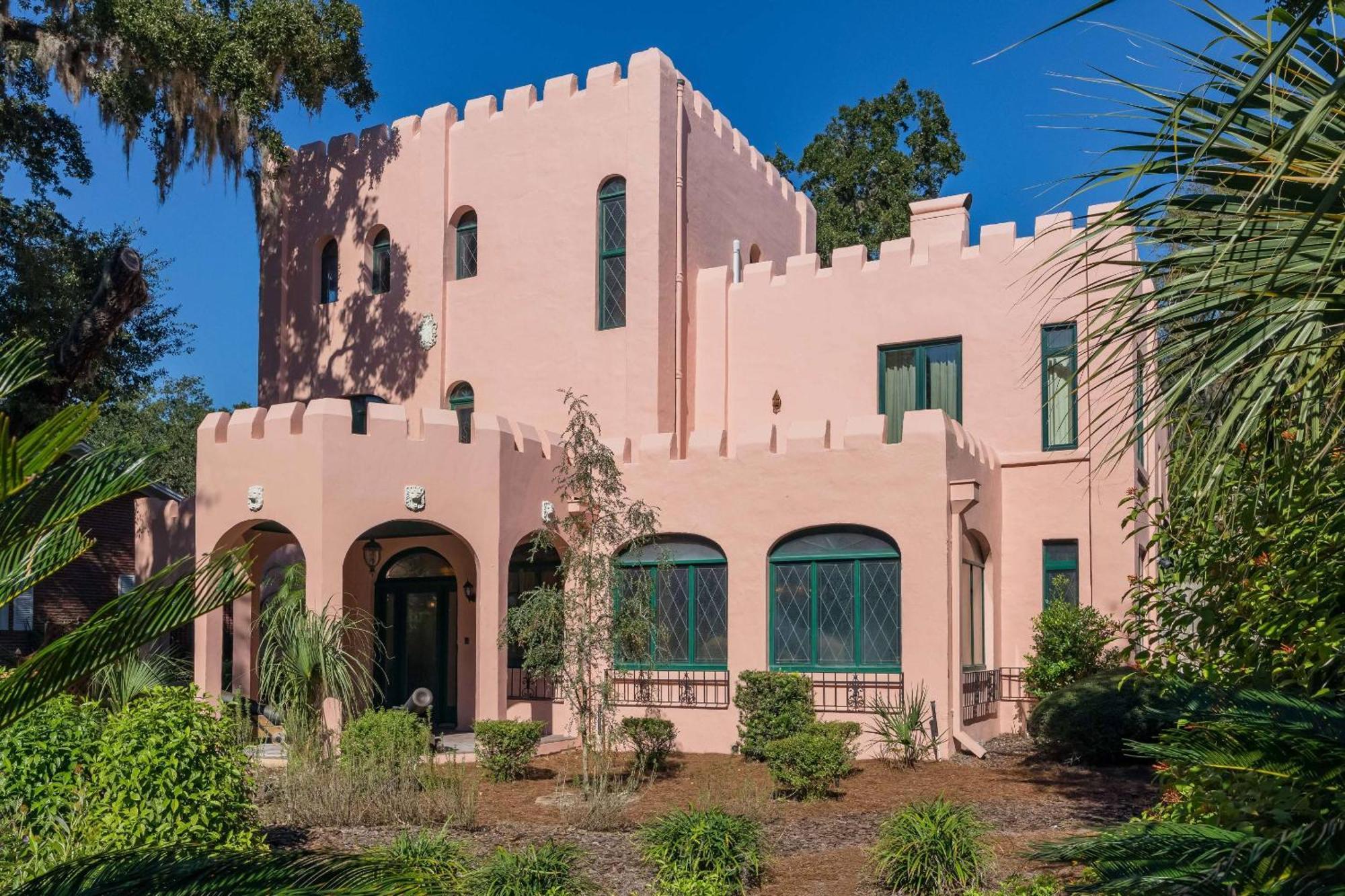 Holiday home Pillars Castle *