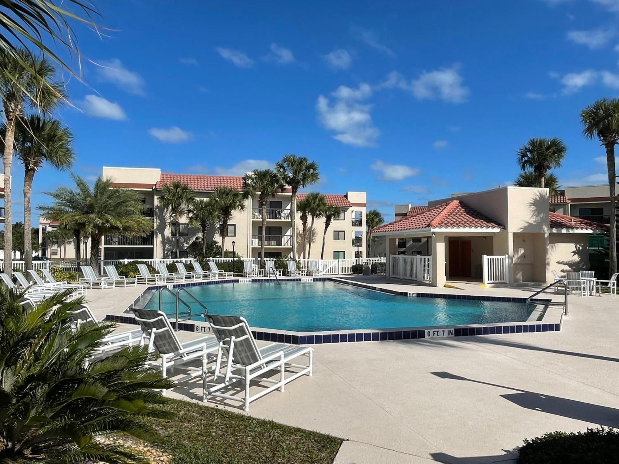 Ocean Village Club B-17