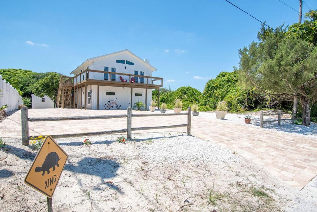 Holiday home Bright New House With In- Law -- 2 Blocks To Beach! *