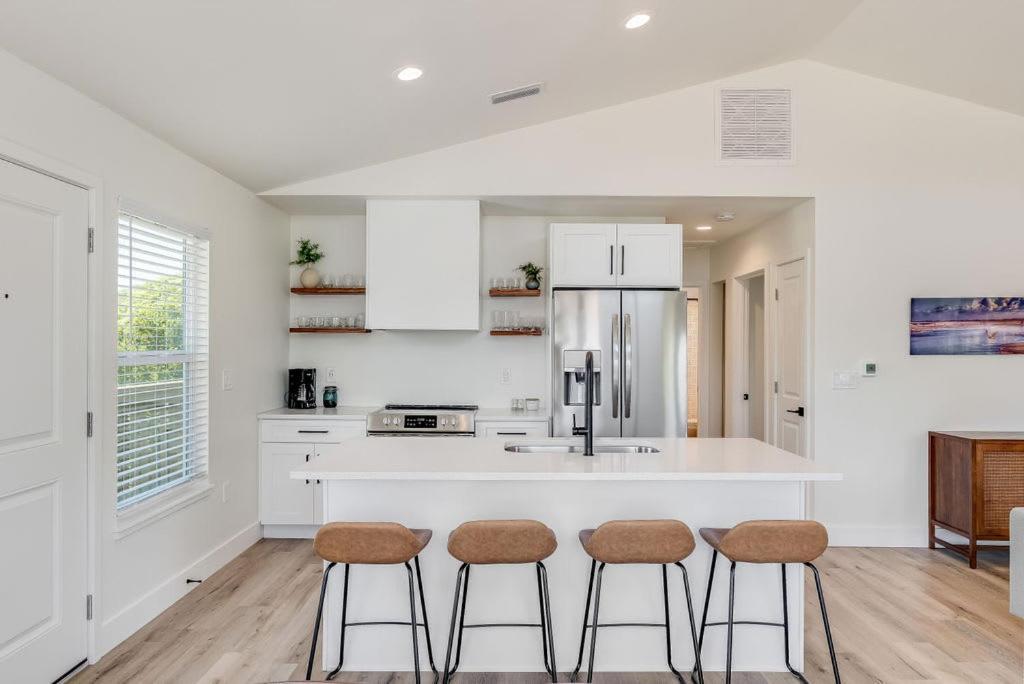 Bright New House With In- Law -- 2 Blocks To Beach! St. Augustine