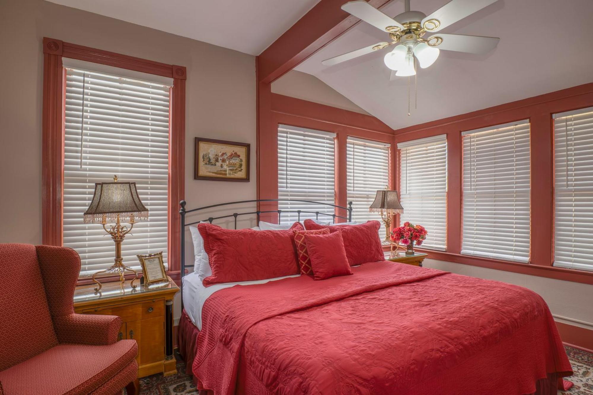 Bed & Breakfast Victorian House 3*