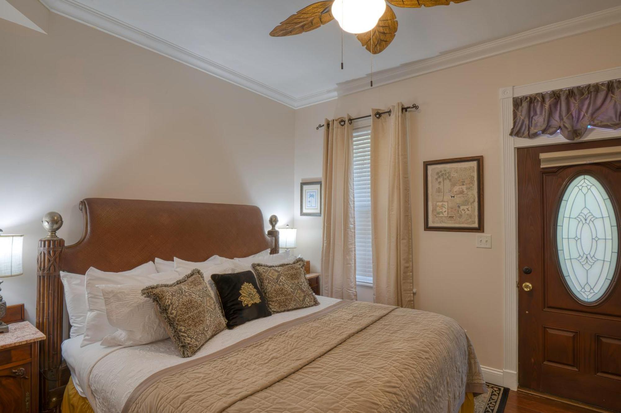 Bed & Breakfast Victorian House 3*