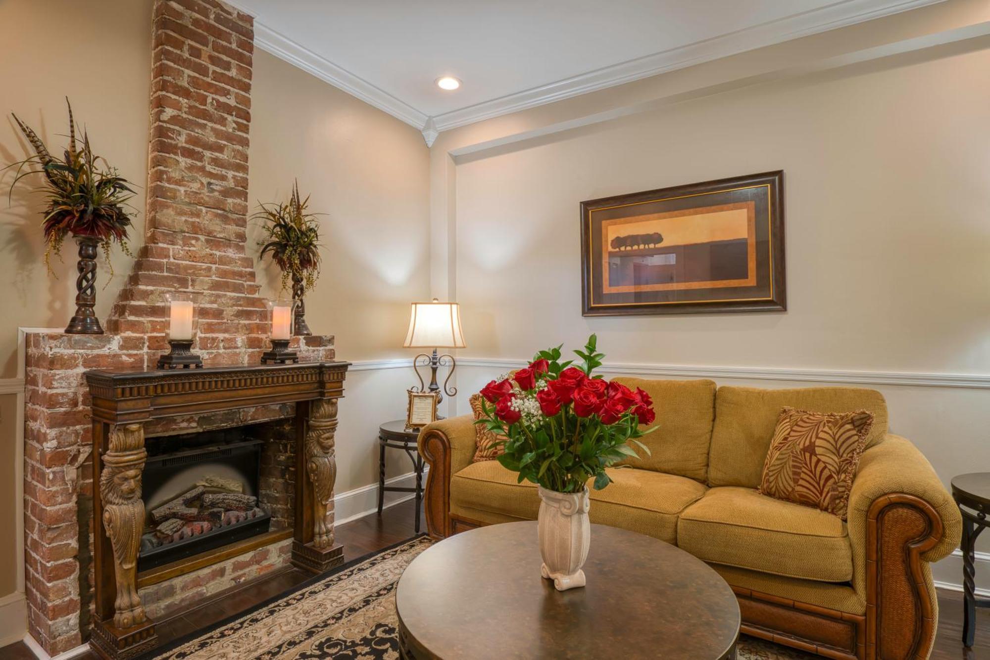 Victorian House Bed & Breakfast 3*