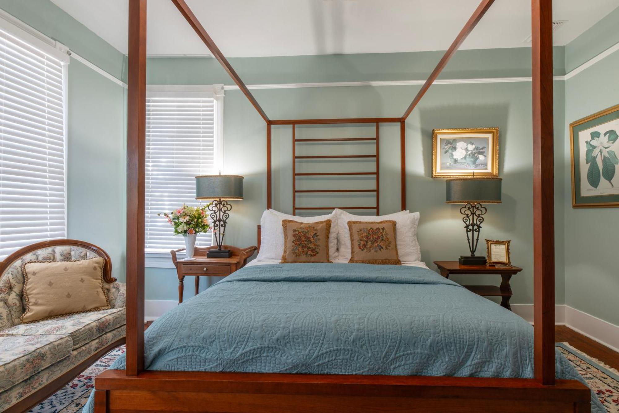 Bed & Breakfast Victorian House 3*
