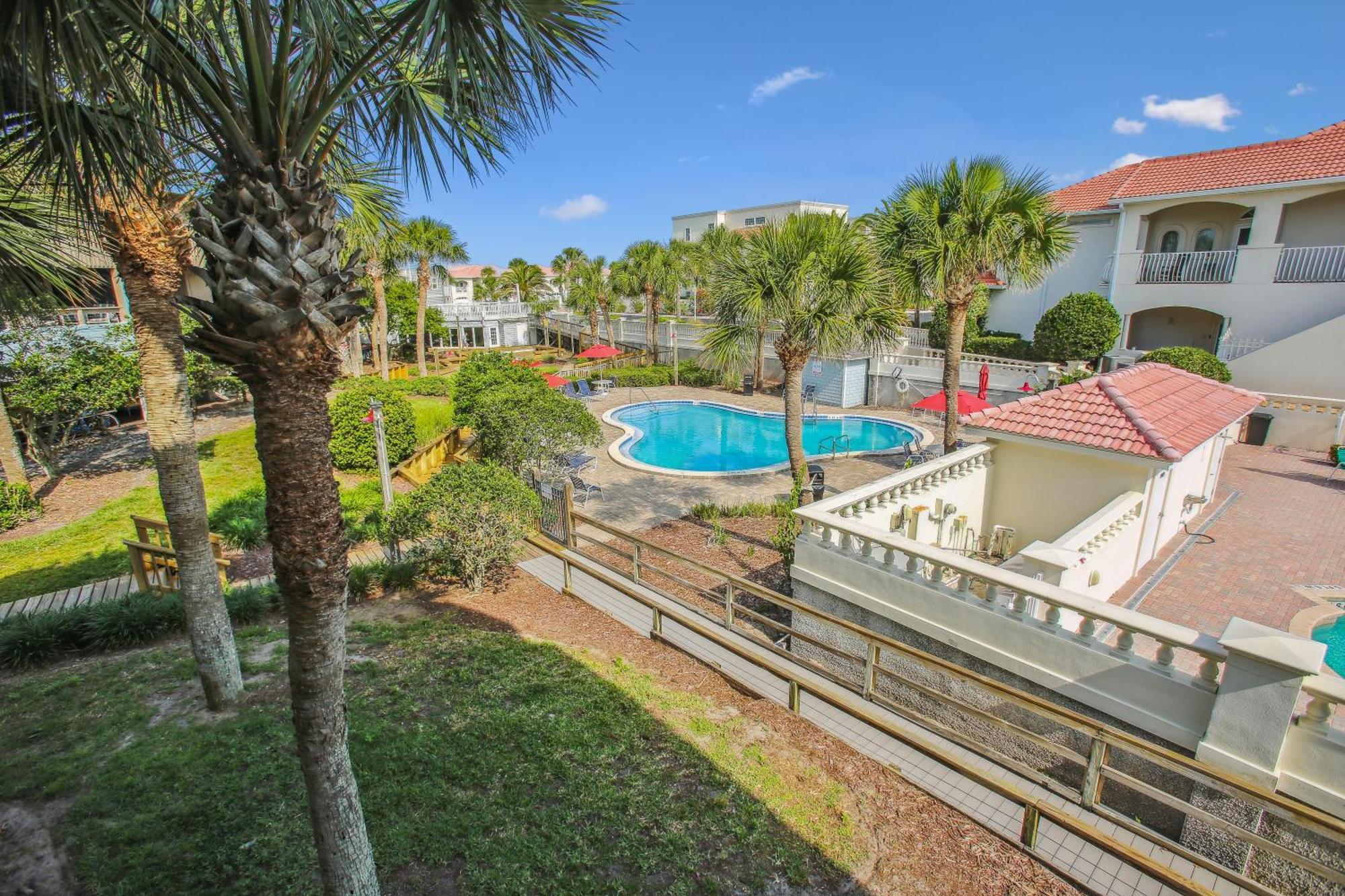 Hibiscus E204 2/2 Free Activities! & Oceanfront Wifi 3 Pools *