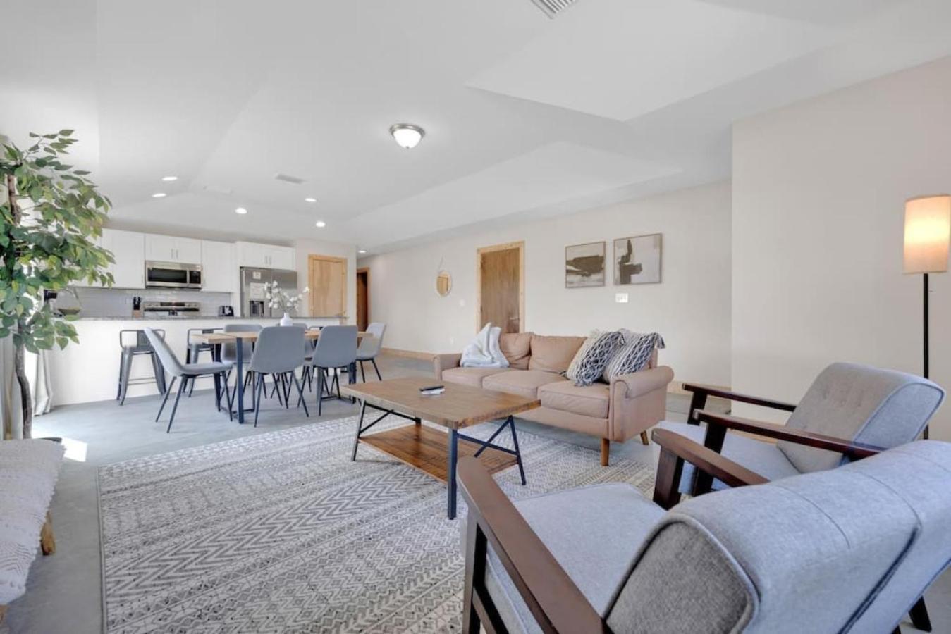 Holiday home Butler Bliss Modern Vacation
