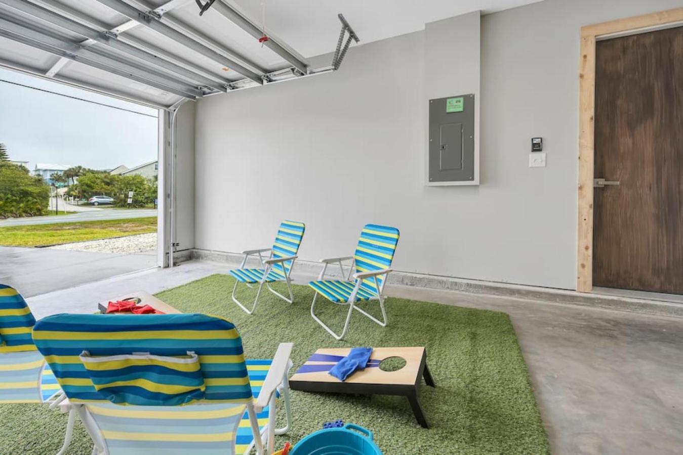 Butler Bliss Modern Vacation Holiday home *
