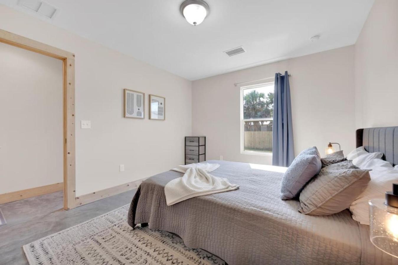 Holiday home Butler Bliss Modern Vacation