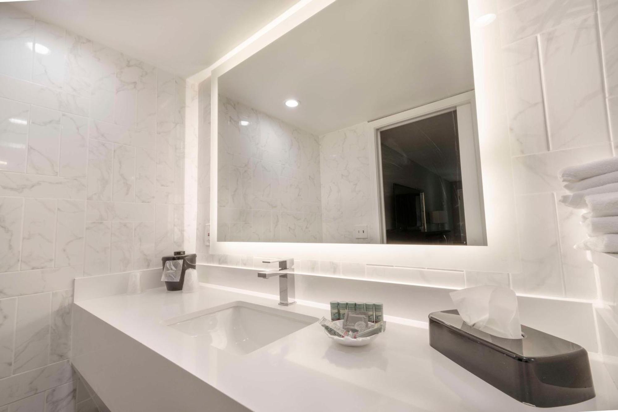 Western Historical Hotel 3*