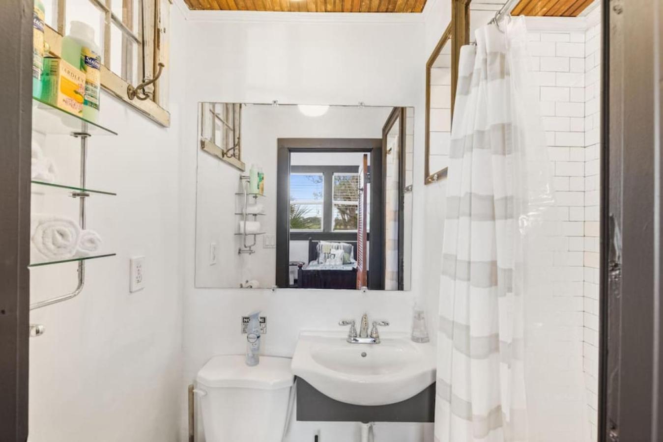 Back Bay Hideaway Holiday home