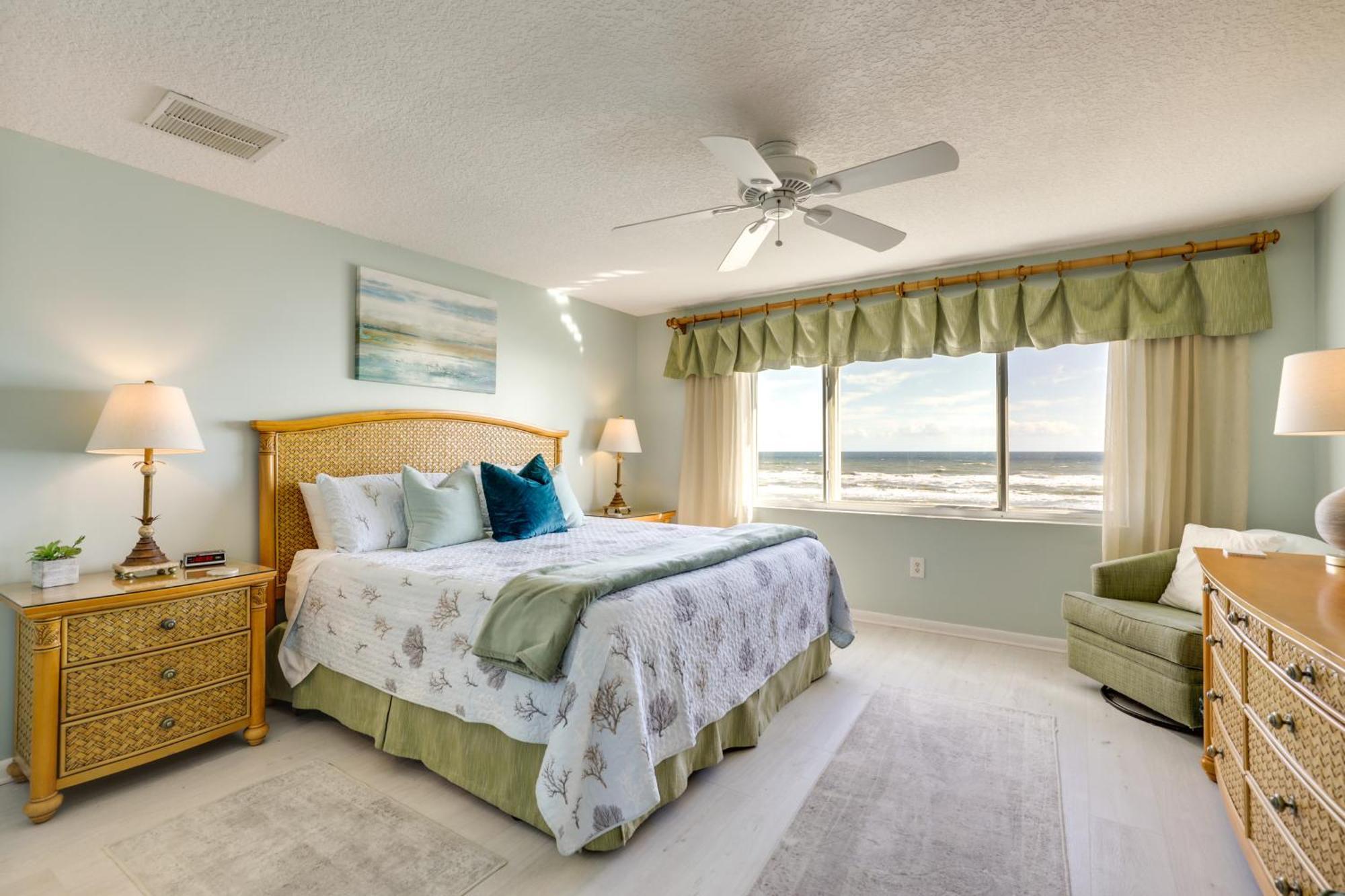 Beachfront St Augustine With Pool Access Apartment