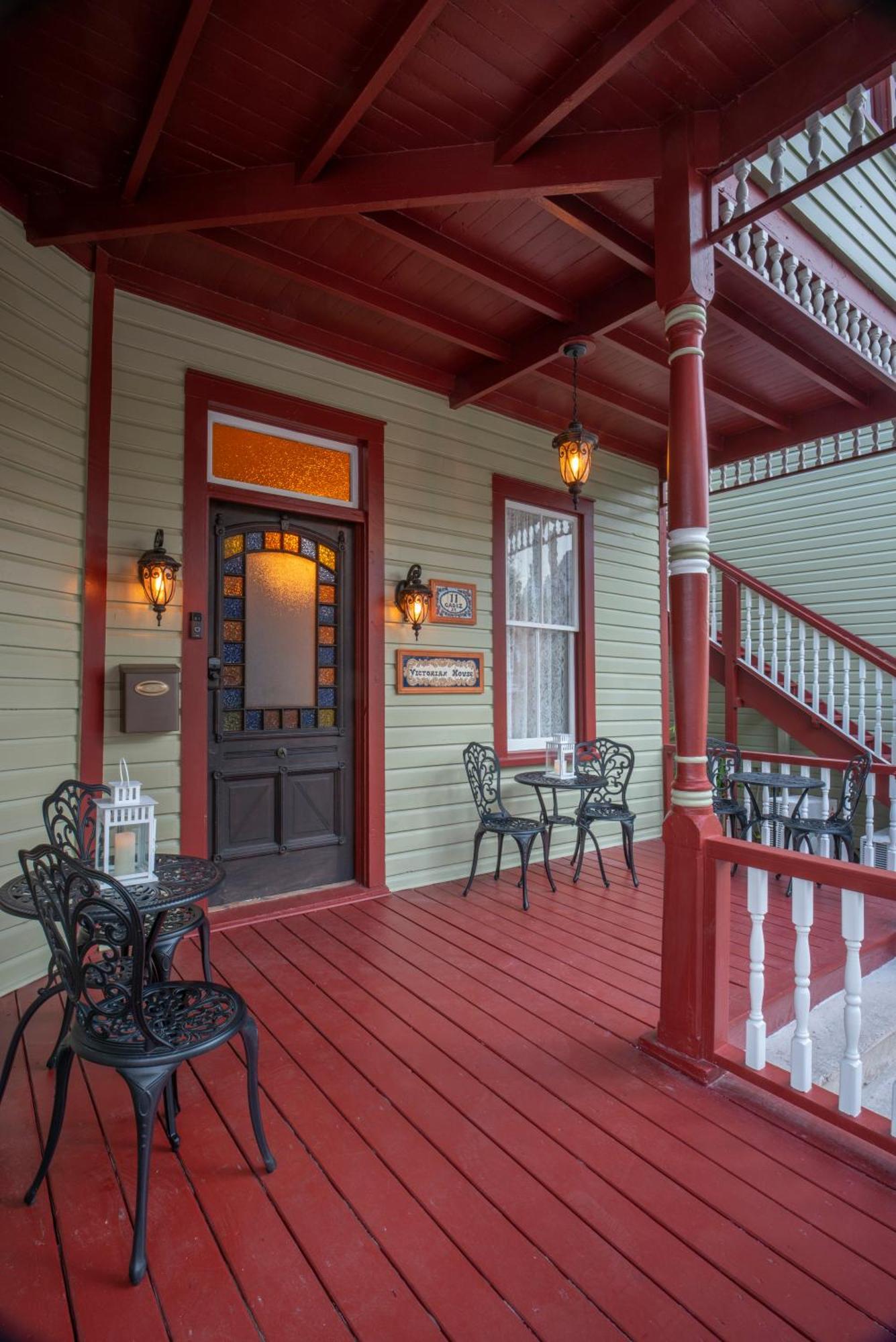 Bed & Breakfast Victorian House