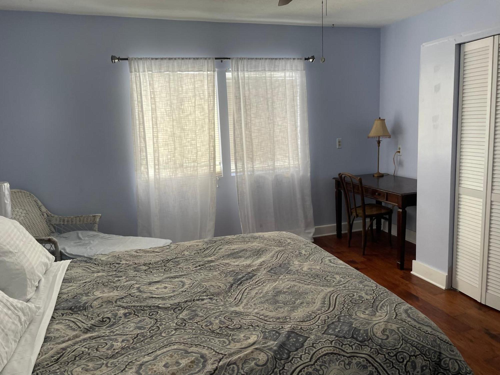The Painted Lady, A Spacious Renovated 4br Victorian * St. Augustine