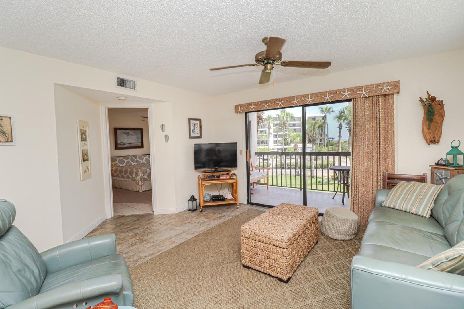 Ocean Village Club H21 *