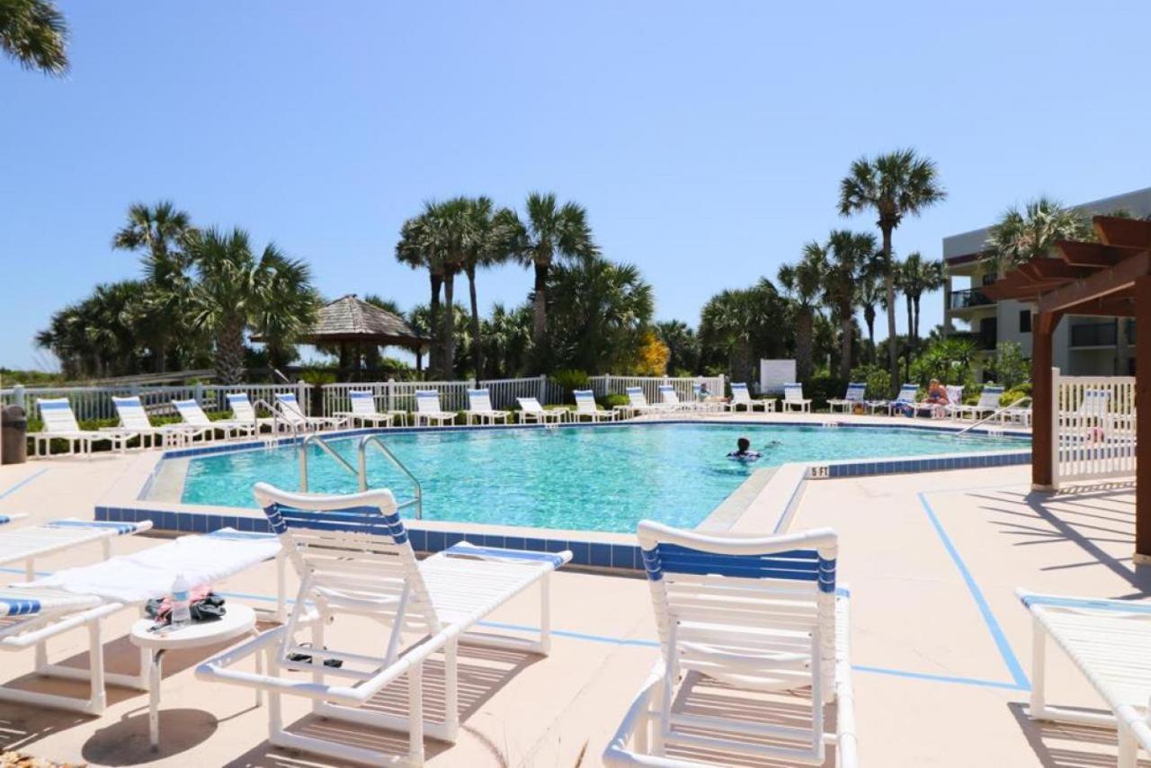 Ocean Village Club Q16