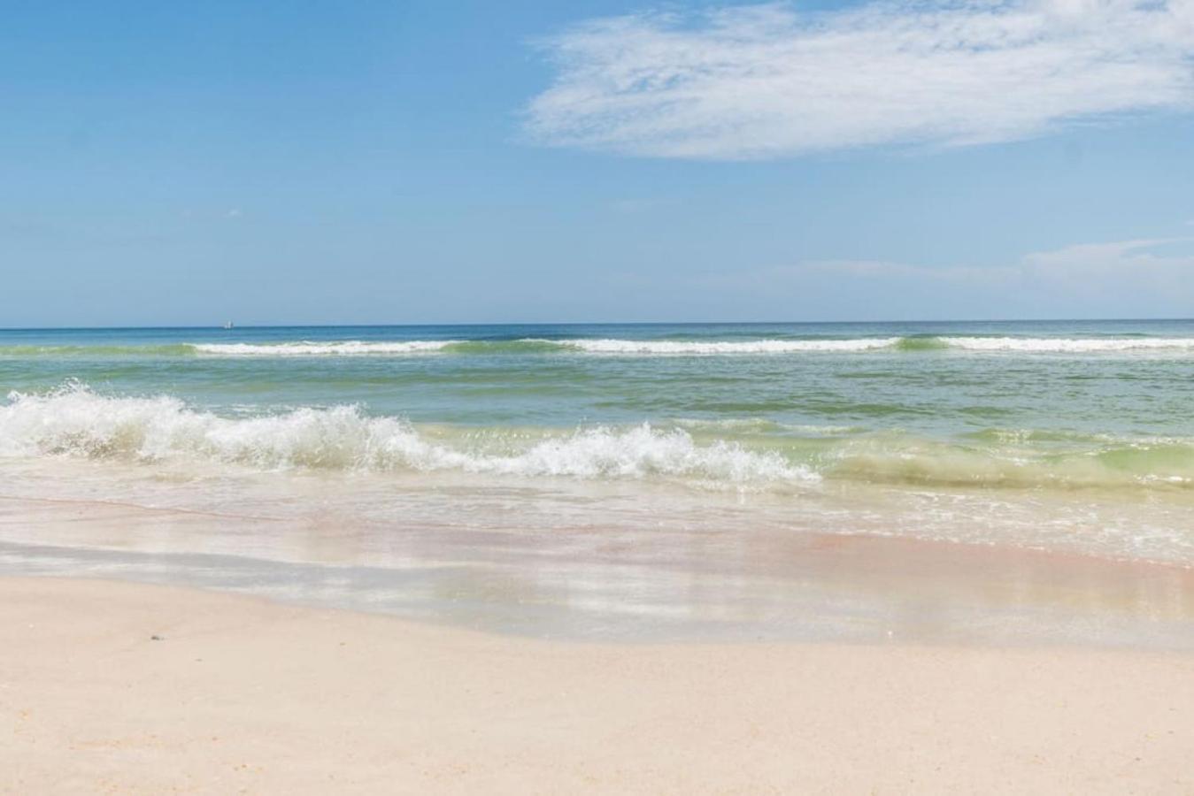 Island Time -- Oceanfront Bliss Holiday home *