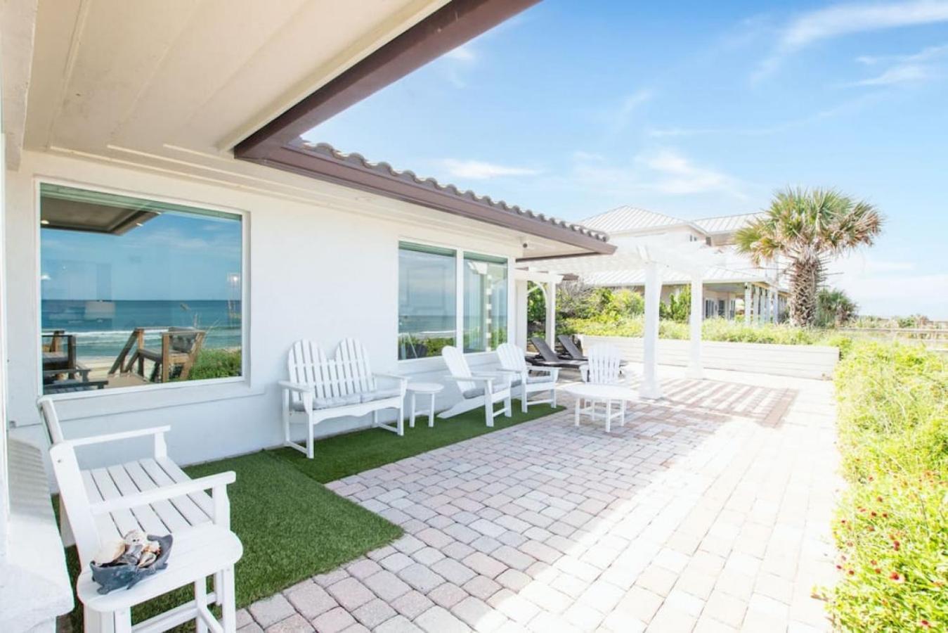Holiday home Island Time -- Oceanfront Bliss *