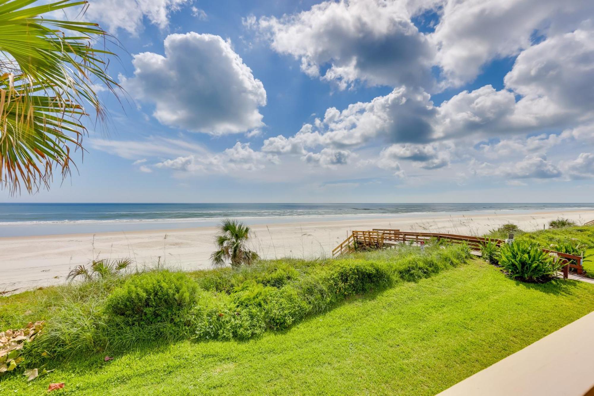 Beachfront St Augustine With Pool Access Apartment