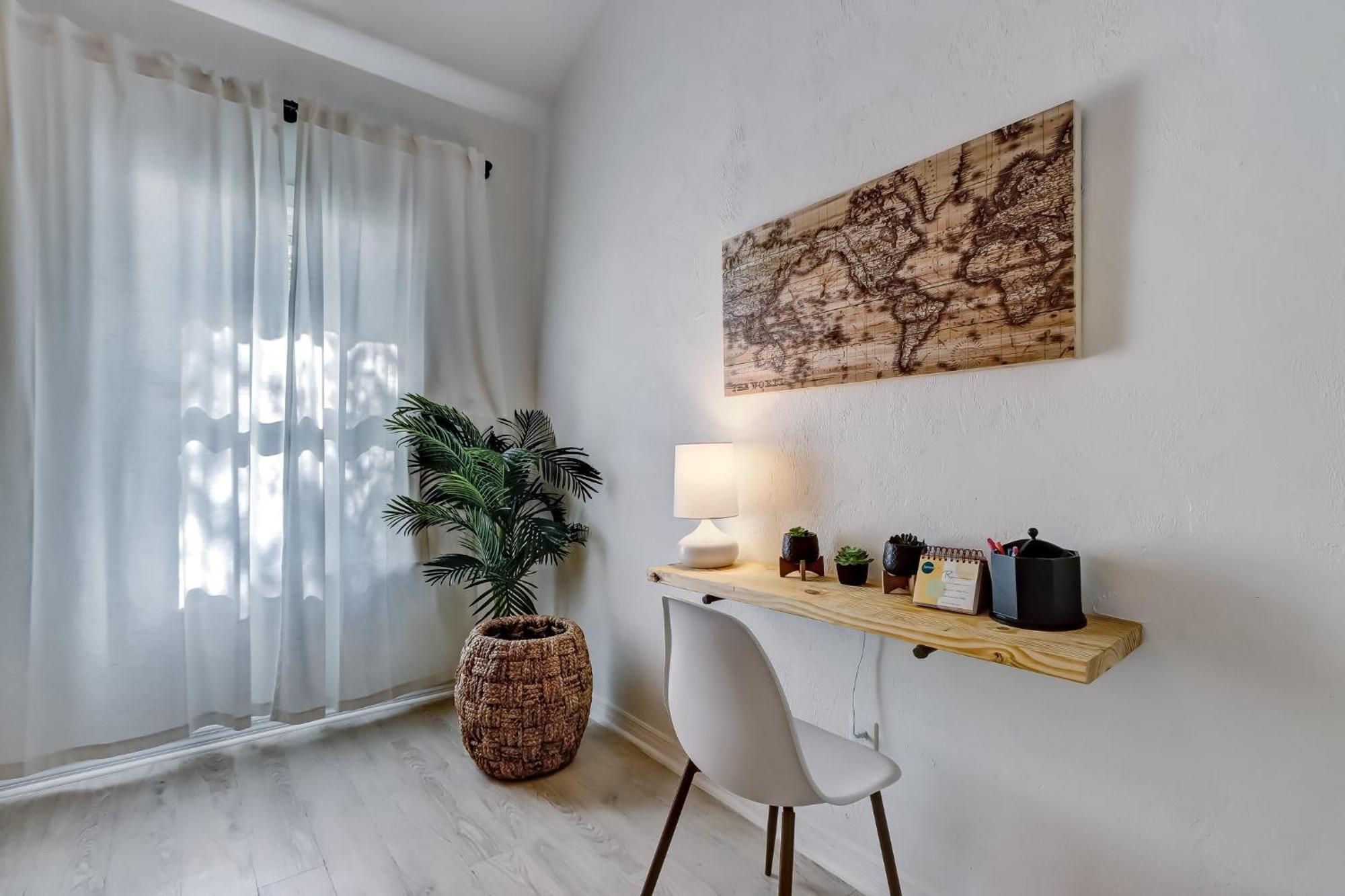 Classy Bohemian Cabana- Close To Holiday home
